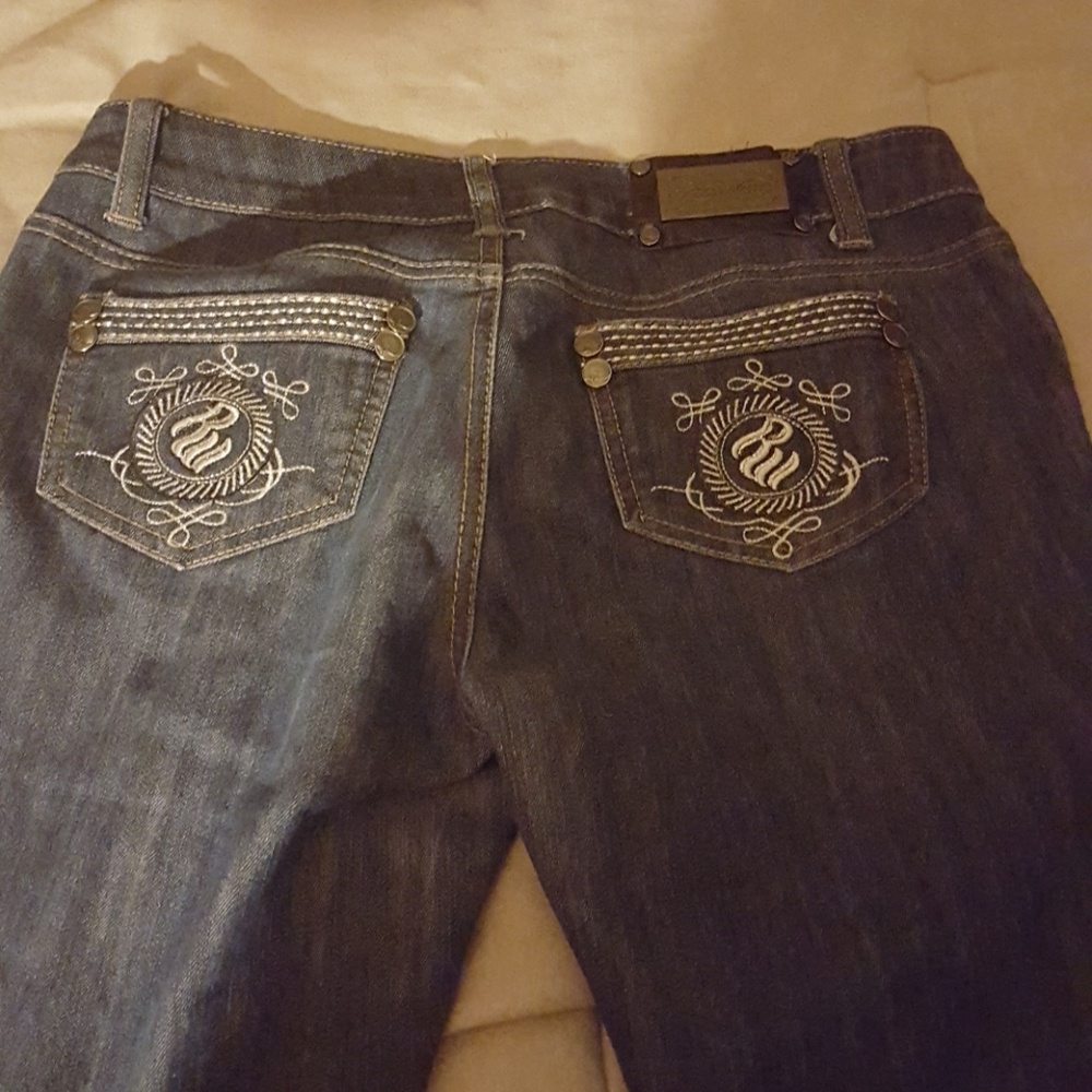 Jeans - Picture 2 of 3